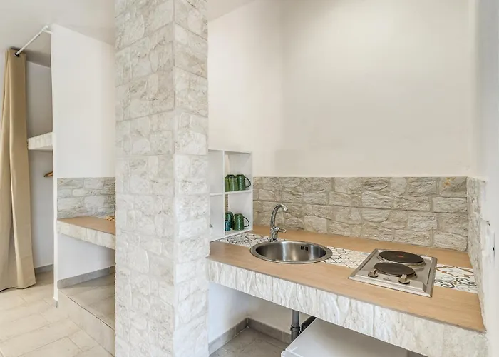 Trullo 4* 奥斯图尼