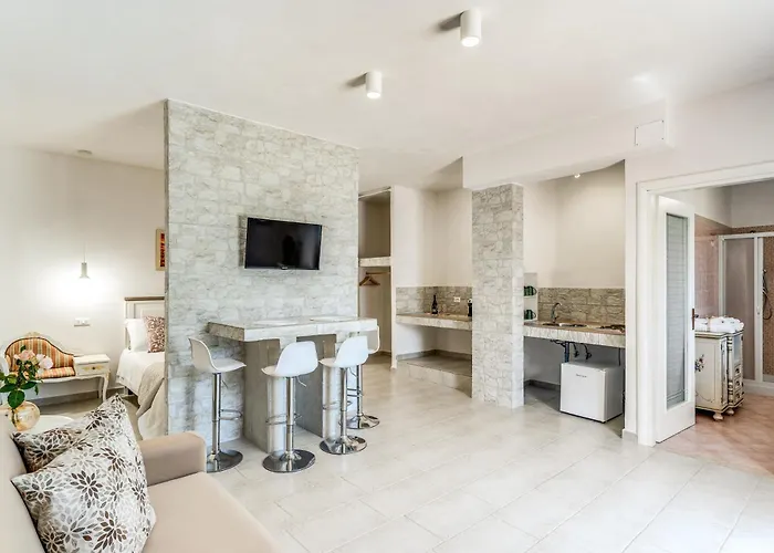 Trullo 4* 奥斯图尼